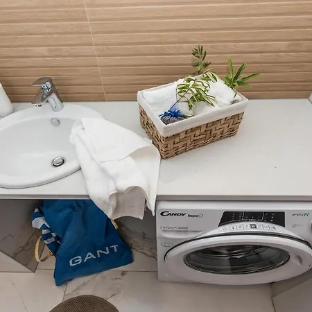 Luxurious New In Makarska