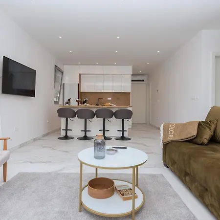 Apartment Luxurious New In